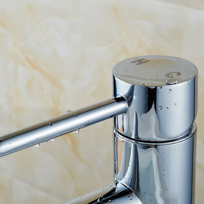 Temizlenmiş su çıkışı olmayan mekanik kromlu lavabo muslukları